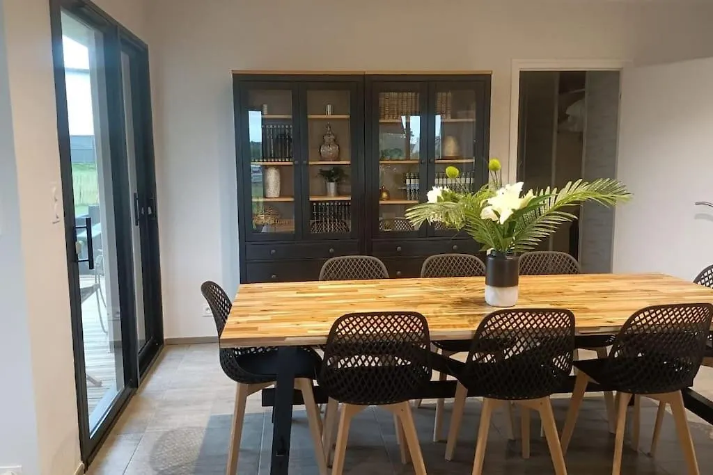 Holiday home Maison De Vacances Ty Zoizos A 250 M De La Plage Plouescat France